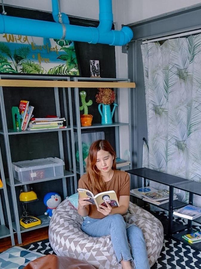 Hybrit Hostel&Cafe ハートヤイ エクステリア 写真